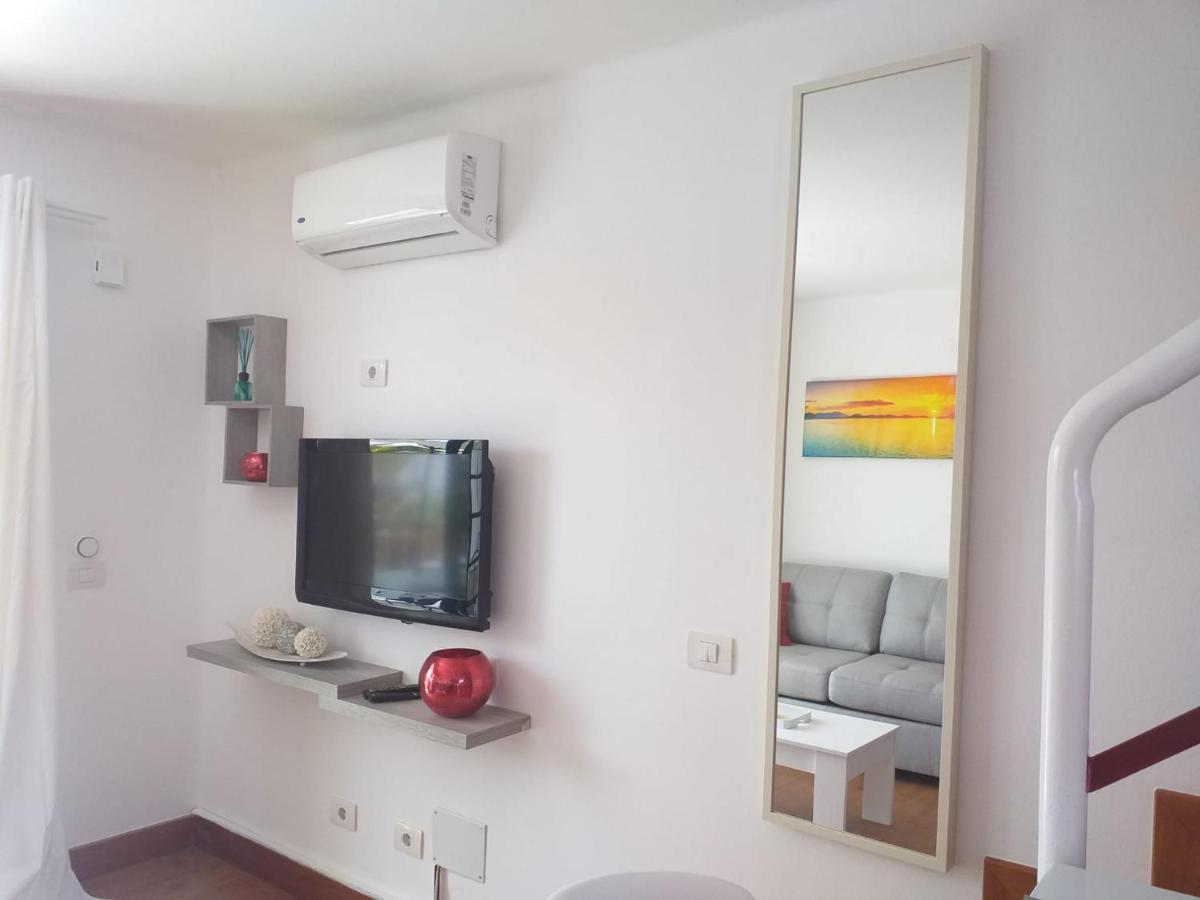 Apartment Duplex -The Sunny Hut - Swimming Pool - Free Wifi & Ac- Residence Las Marinas プエルト・デル・カルメン エクステリア 写真